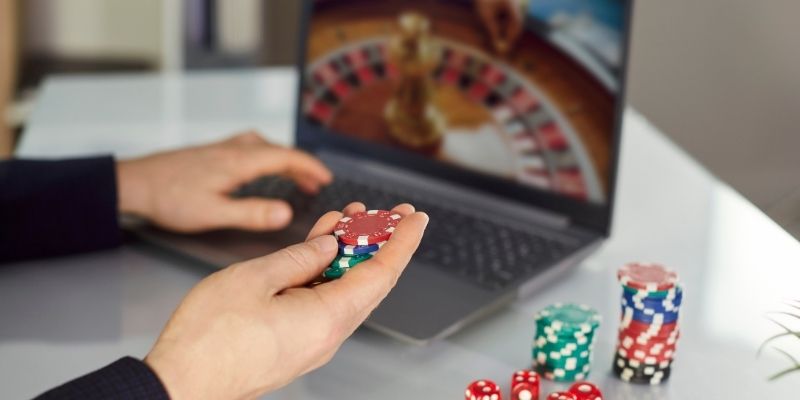 Segmenting bankrolls allows targeted risk management and strategic allocation