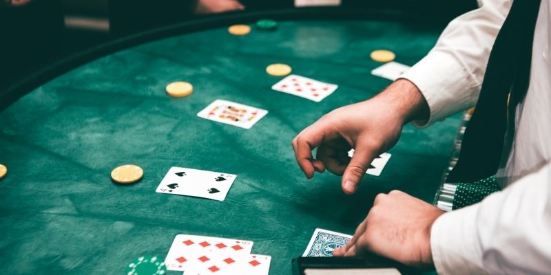 Bet sizing should reflect payout regularity and variance